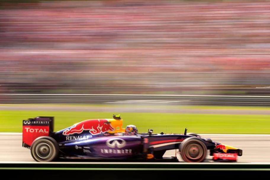 Gara show di Ricciardo: solo 5, ma autore di un paio di sorpassi da urlo alla Roggia, prima su Perez, poi su Vettel. Getty
